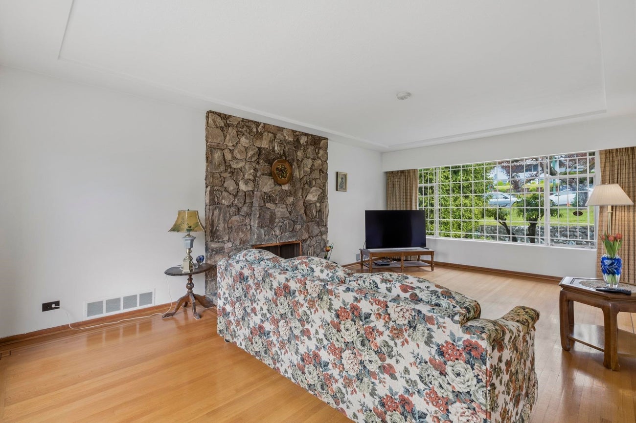 4782 Ridgelawn Drive - Brentwood Park Single Family Residence for Sale, 4 Bedrooms (R3121476)# - 8