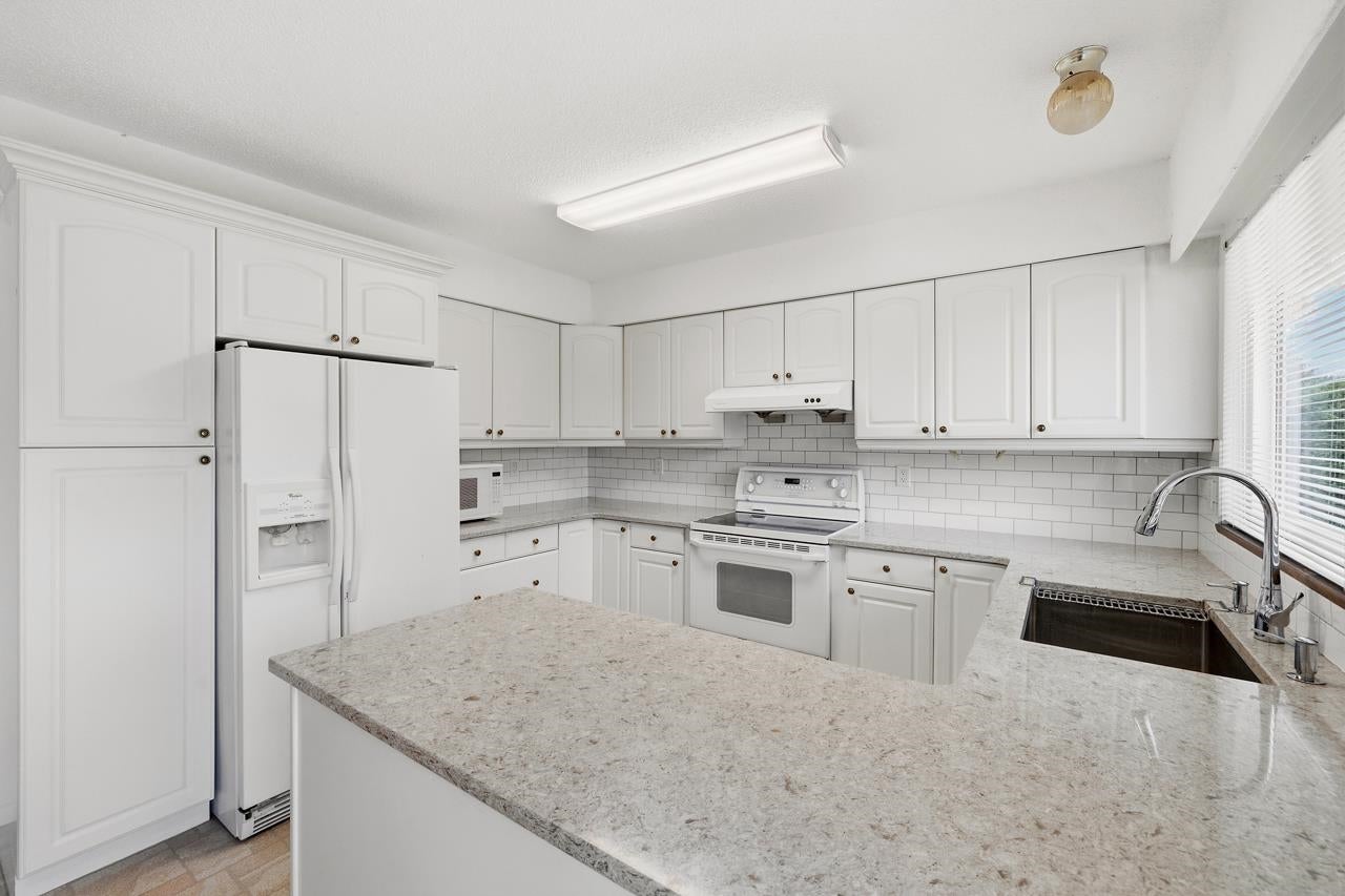 7605 Lawrence Drive - Montecito Single Family Residence for Sale, 5 Bedrooms (R3122221)# - 13 7605 Lawrence Drive - Montecito Single Family Residence for Sale, 5 Bedrooms (R3122221)# - 13