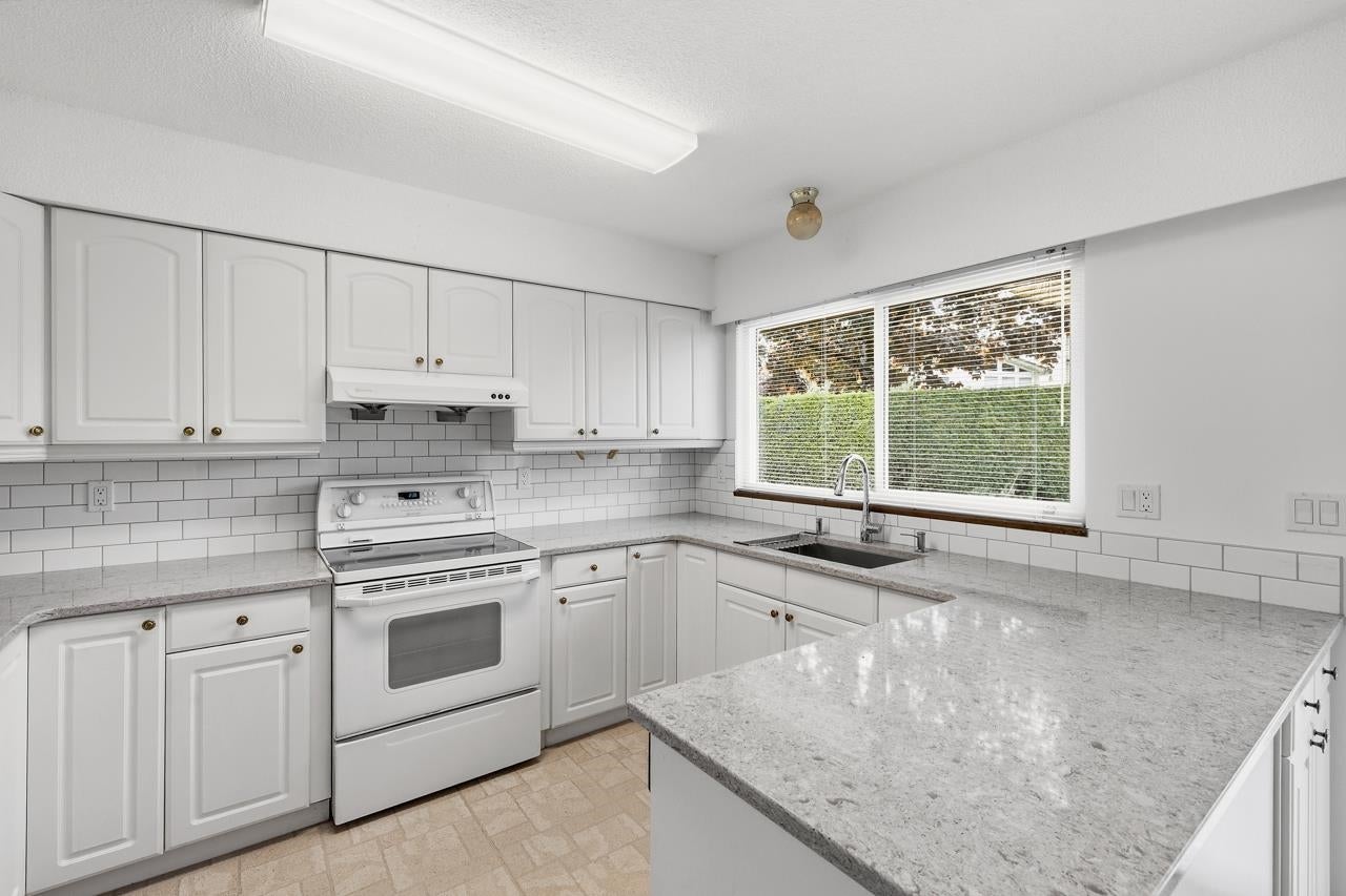 7605 Lawrence Drive - Montecito Single Family Residence for Sale, 5 Bedrooms (R3122221)# - 14 7605 Lawrence Drive - Montecito Single Family Residence for Sale, 5 Bedrooms (R3122221)# - 14