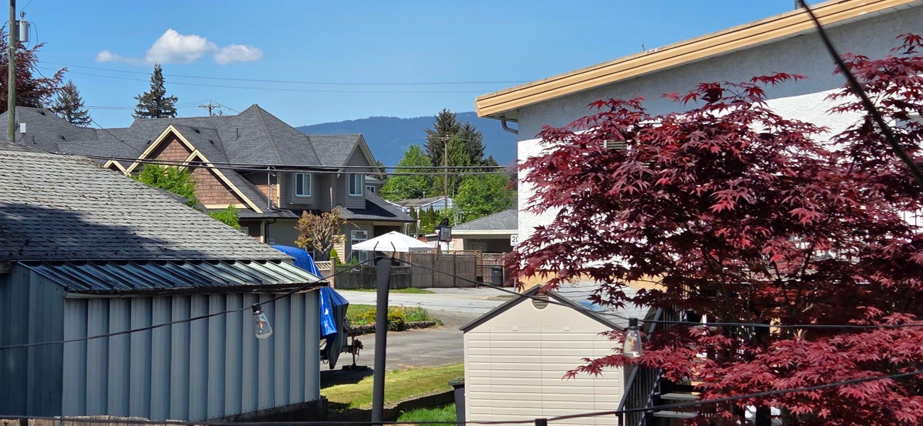755 Adiron Avenue - Coquitlam West Single Family Residence for Sale, 3 Bedrooms (R3122536)# - 33