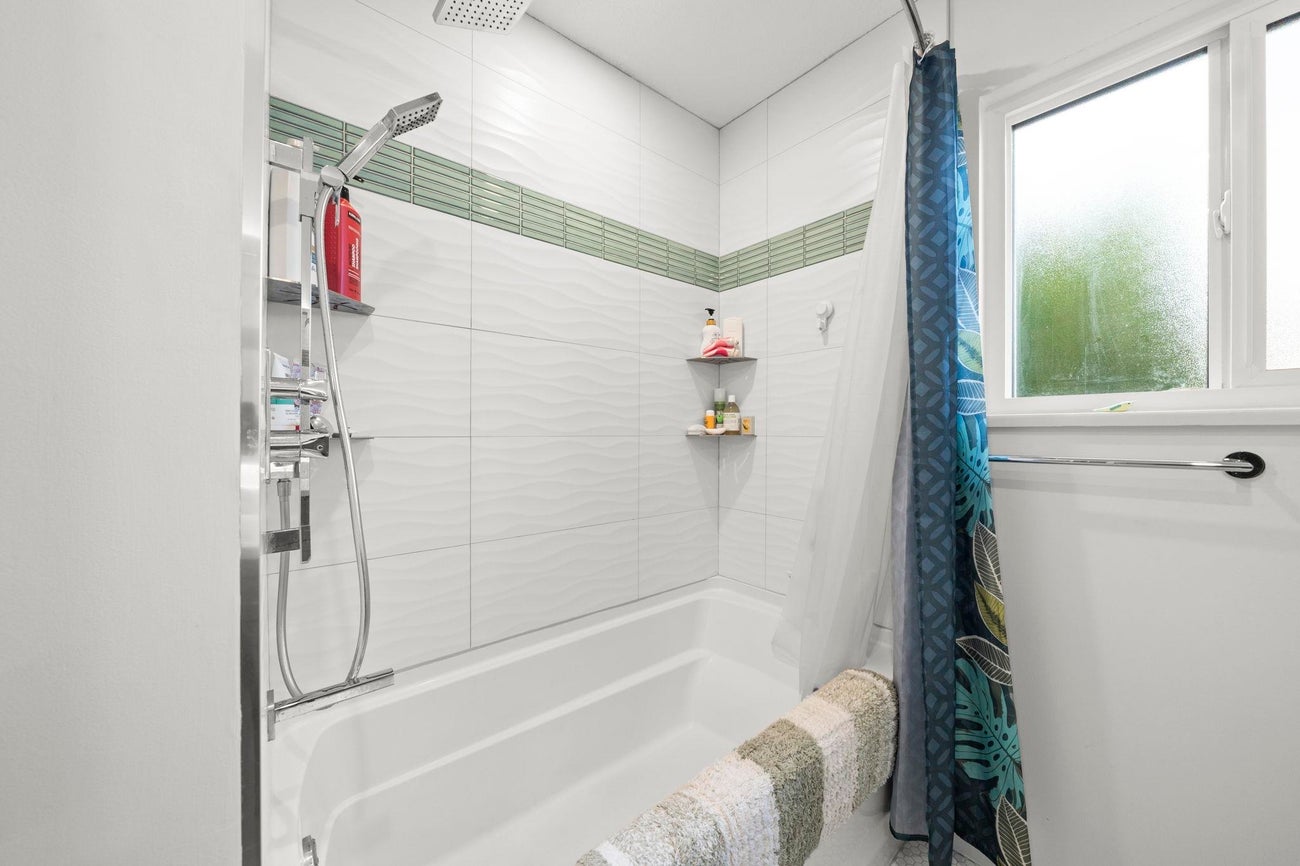 777 Chilko Drive - Coquitlam East single-family-residence for Sale, 4 Bedrooms (R3122601)# - 12