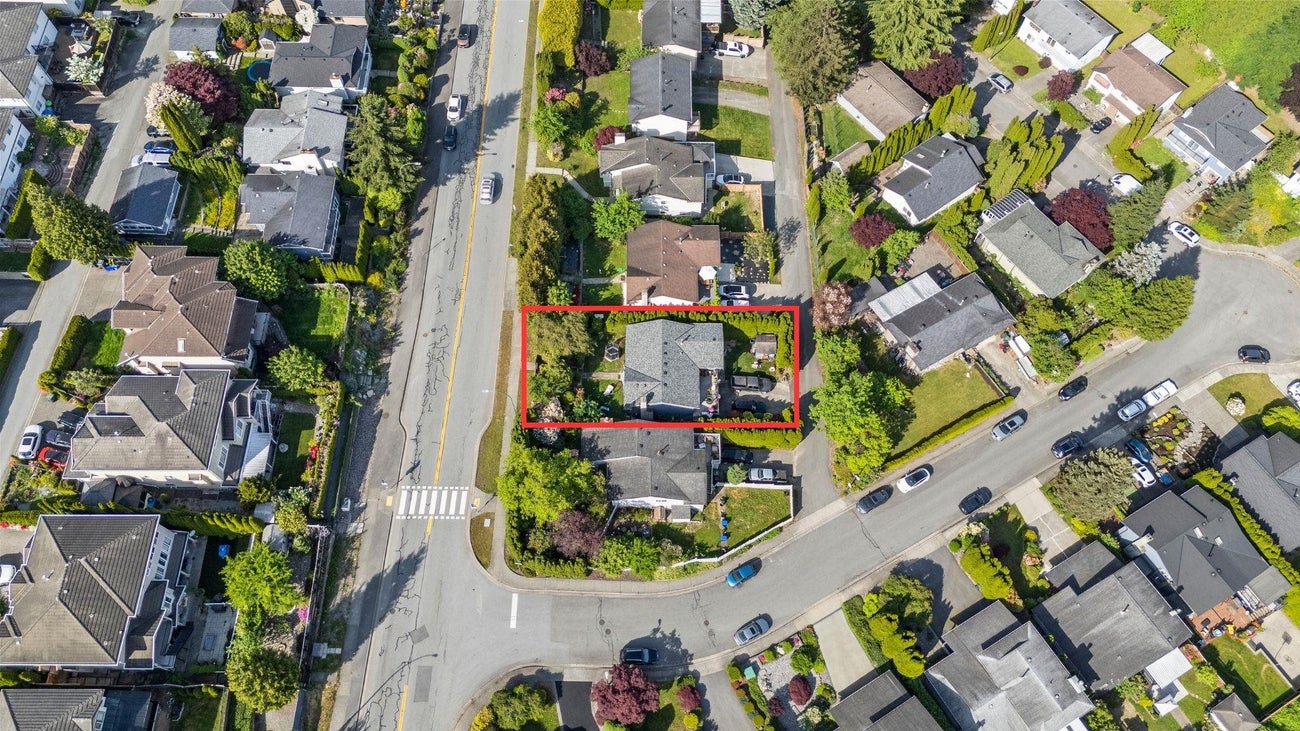 777 Chilko Drive - Coquitlam East single-family-residence for Sale, 4 Bedrooms (R3122601)# - 39