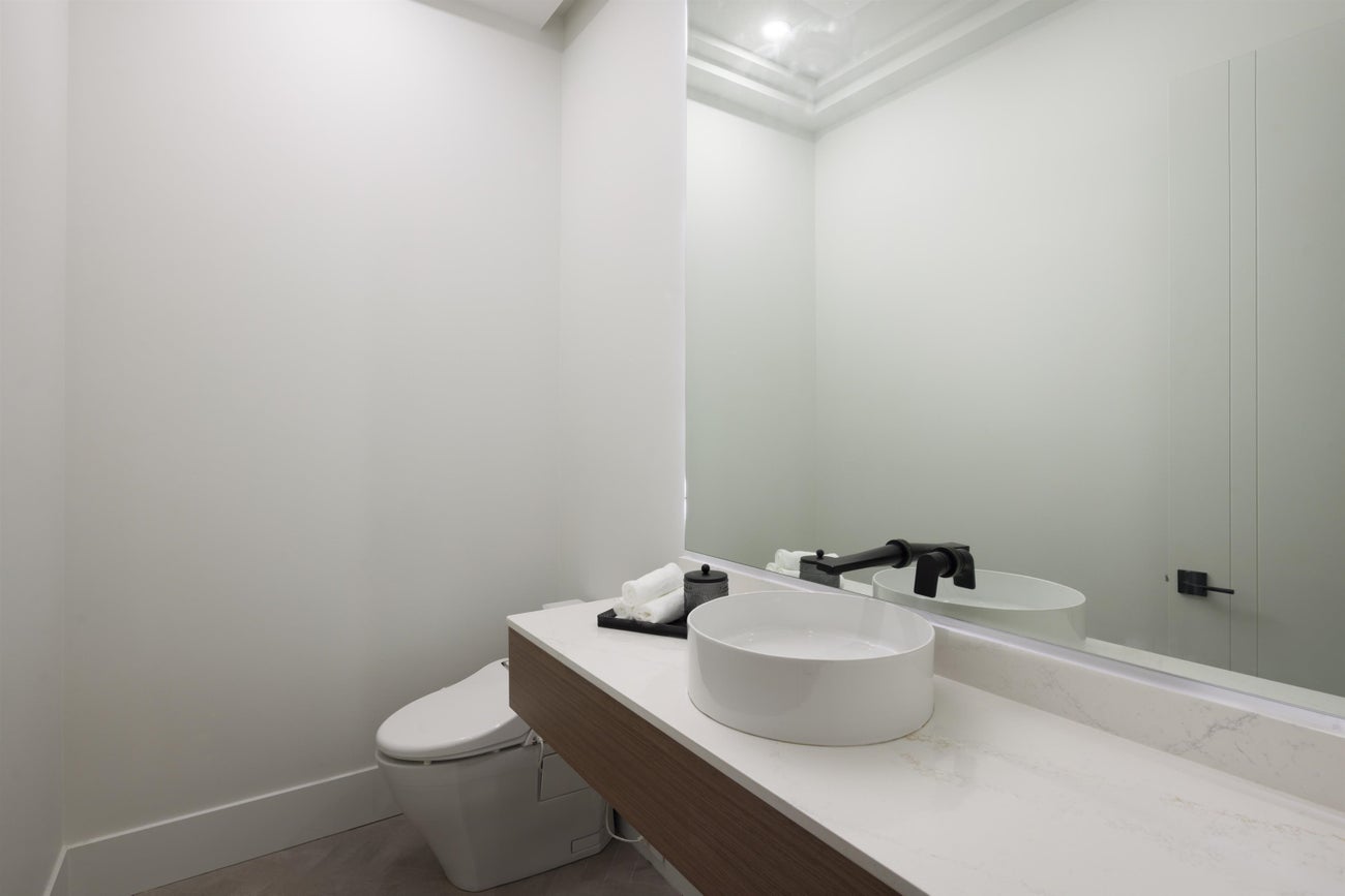 7129 Buffalo Street - Government Road single-family-residence for Sale, 7 Bedrooms (R3122675)# - 18