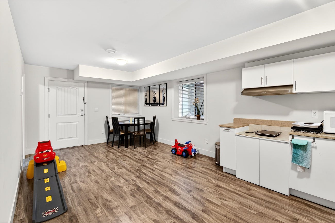 701 Lea Avenue - Coquitlam West Single Family Residence for Sale, 7 Bedrooms (R3122790)# - 24