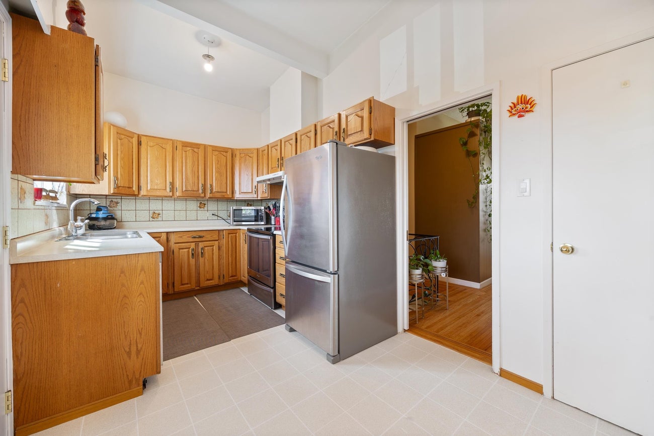 6890 Hycrest Drive - Montecito Single Family Residence for Sale, 4 Bedrooms (R3123178)# - 11