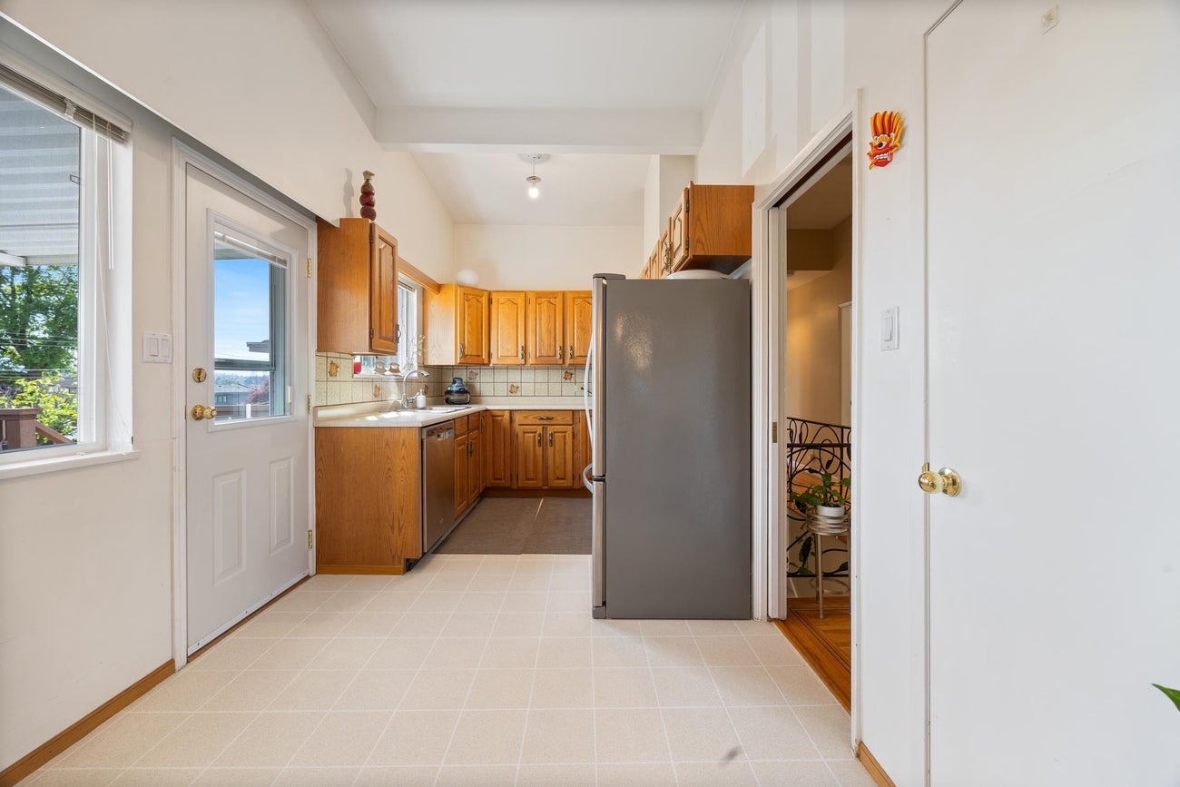 6890 Hycrest Drive - Montecito Single Family Residence for Sale, 4 Bedrooms (R3123178)# - 12