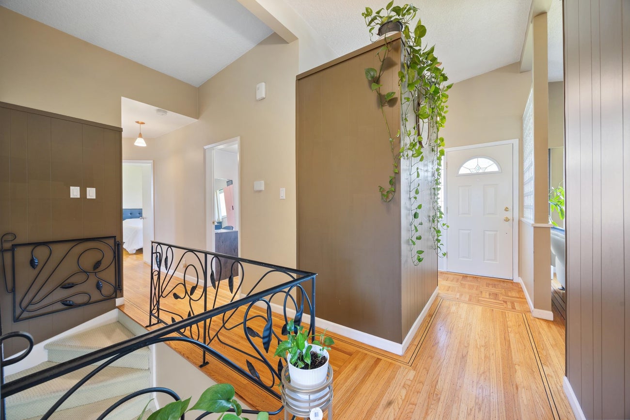 6890 Hycrest Drive - Montecito Single Family Residence for Sale, 4 Bedrooms (R3123178)# - 15