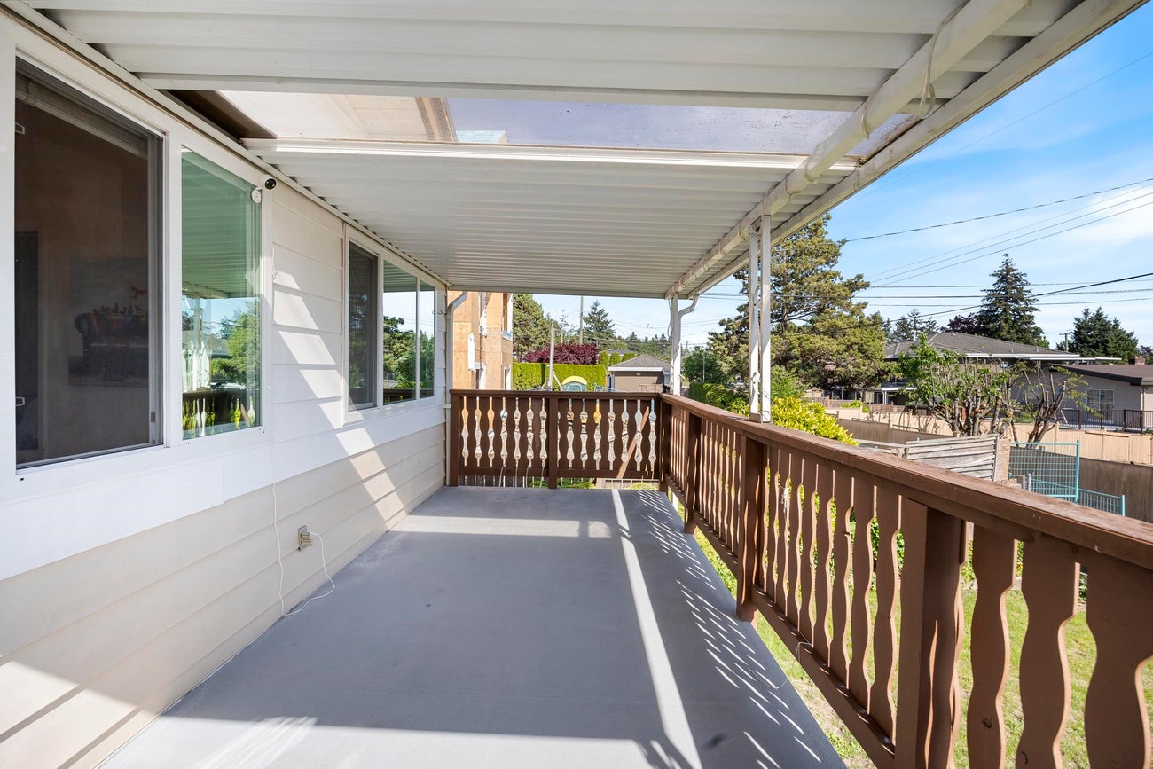 6890 Hycrest Drive - Montecito Single Family Residence for Sale, 4 Bedrooms (R3123178)# - 21