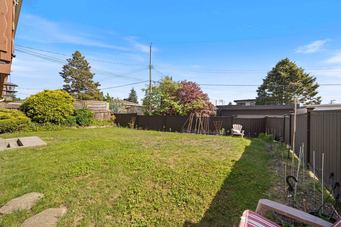 6890 Hycrest Drive - Montecito Single Family Residence for Sale, 4 Bedrooms (R3123178)# - 31
