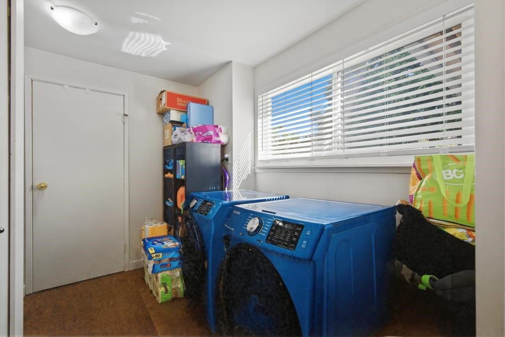 2416 Tolmie Avenue - Central Coquitlam single-family-residence for Sale, 5 Bedrooms (R3123358)# - 32