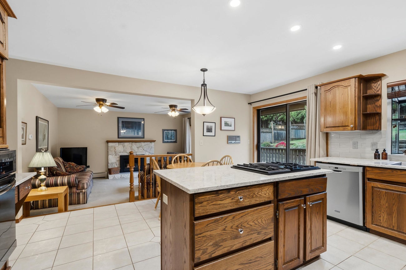 2866 Mara Drive - Coquitlam East single-family-residence for Sale, 5 Bedrooms (R3124095)# - 11 2866 Mara Drive - Coquitlam East single-family-residence for Sale, 5 Bedrooms (R3124095)# - 11