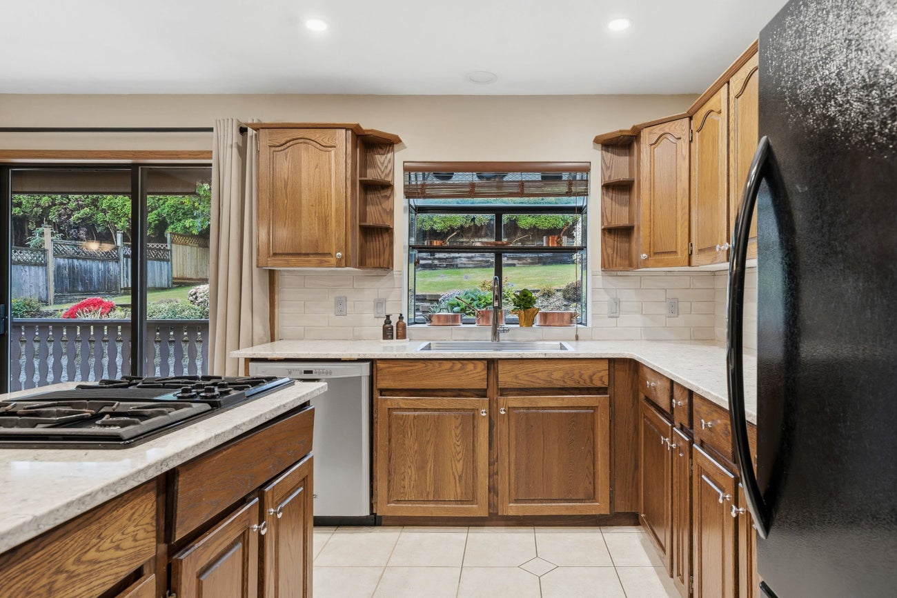 2866 Mara Drive - Coquitlam East single-family-residence for Sale, 5 Bedrooms (R3124095)# - 12 2866 Mara Drive - Coquitlam East single-family-residence for Sale, 5 Bedrooms (R3124095)# - 12