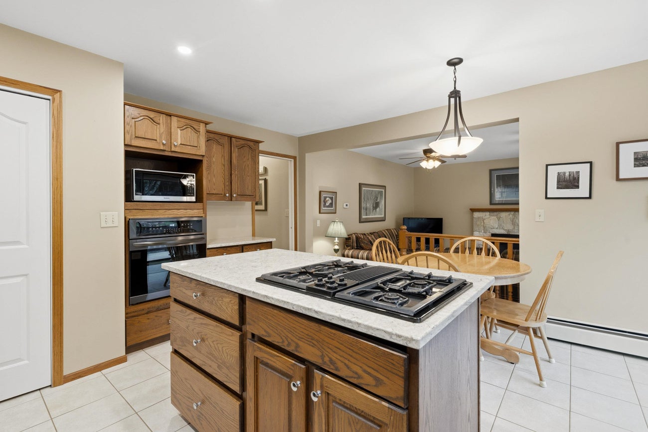 2866 Mara Drive - Coquitlam East single-family-residence for Sale, 5 Bedrooms (R3124095)# - 15 2866 Mara Drive - Coquitlam East single-family-residence for Sale, 5 Bedrooms (R3124095)# - 15