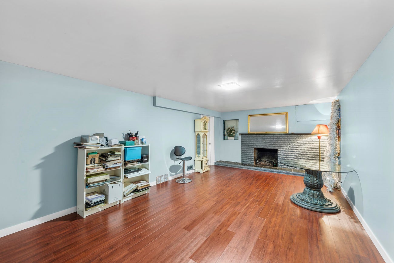 605 Victor Street - Coquitlam West Single Family Residence for Sale, 4 Bedrooms (R3124473)# - 22