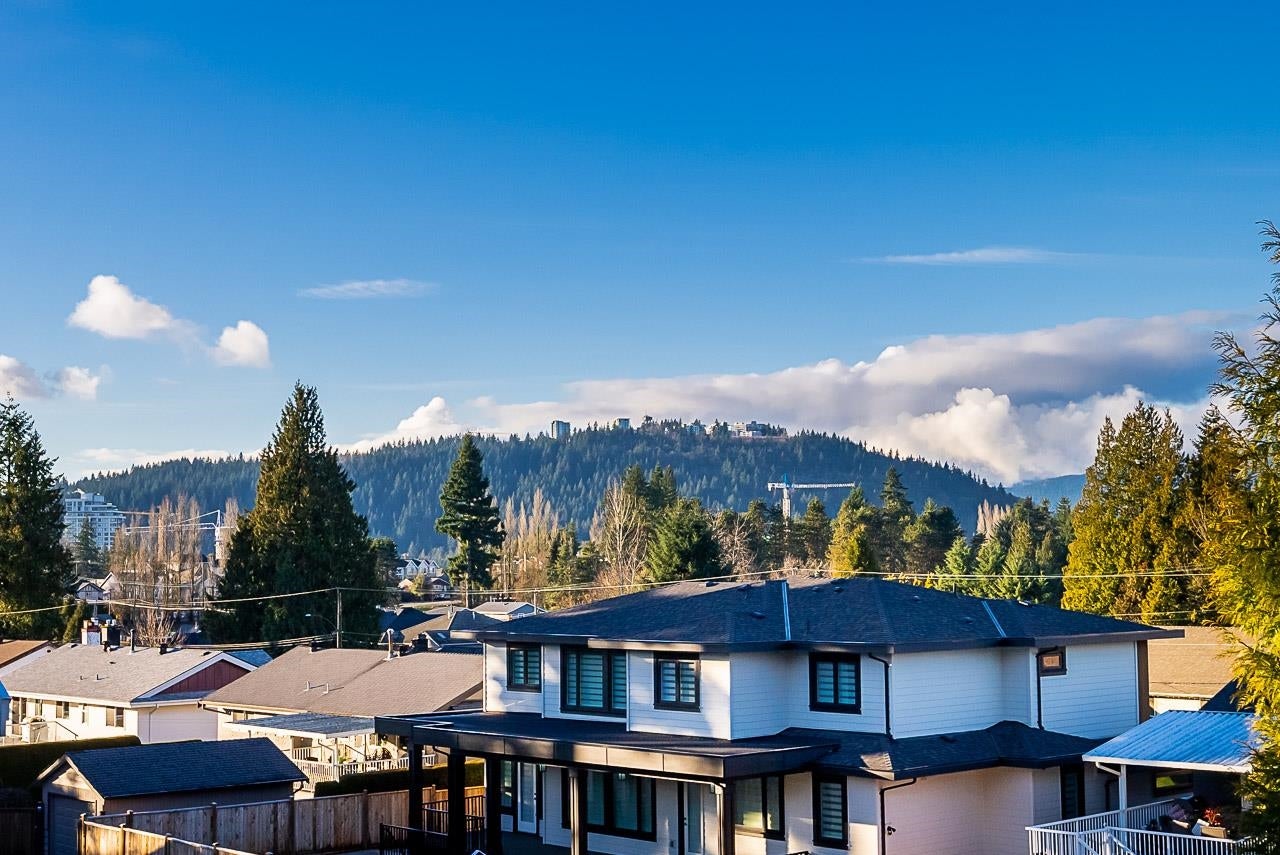 897 Cottonwood Avenue - Coquitlam West Single Family Residence for Sale, 8 Bedrooms (R3124485)# - 16
