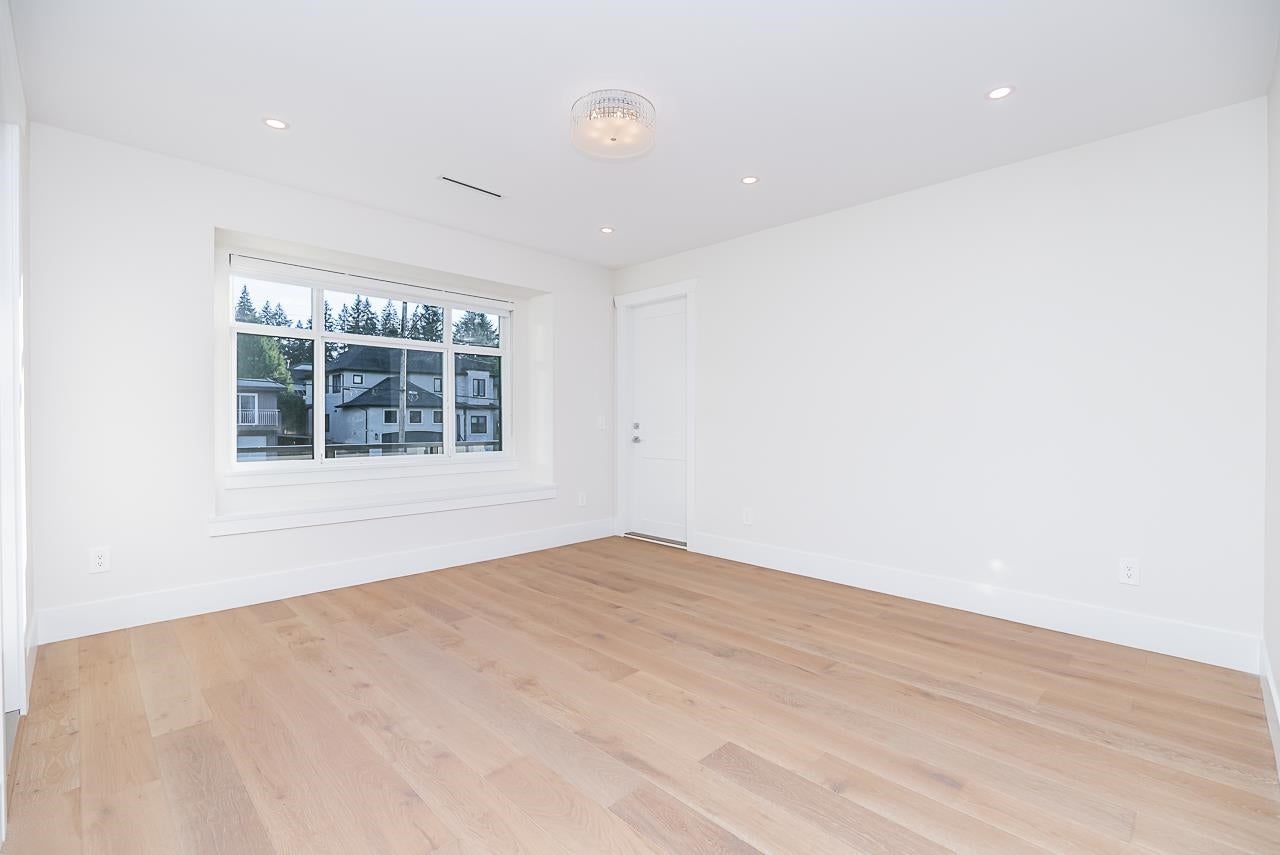 897 Cottonwood Avenue - Coquitlam West Single Family Residence for Sale, 8 Bedrooms (R3124485)# - 25