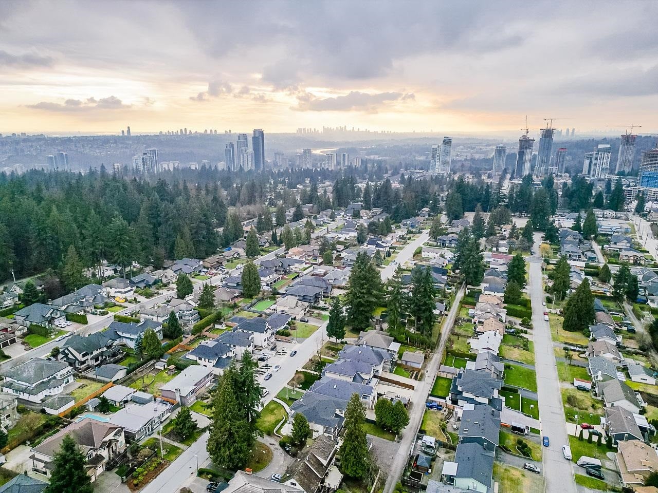897 Cottonwood Avenue - Coquitlam West Single Family Residence for Sale, 8 Bedrooms (R3124485)# - 34