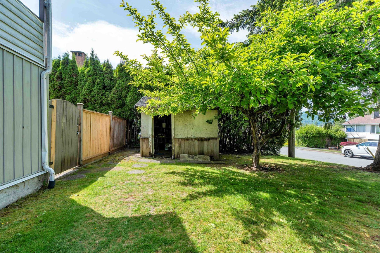 740 Townley Street - Coquitlam West Single Family Residence for Sale, 5 Bedrooms (R3124827)# - 10