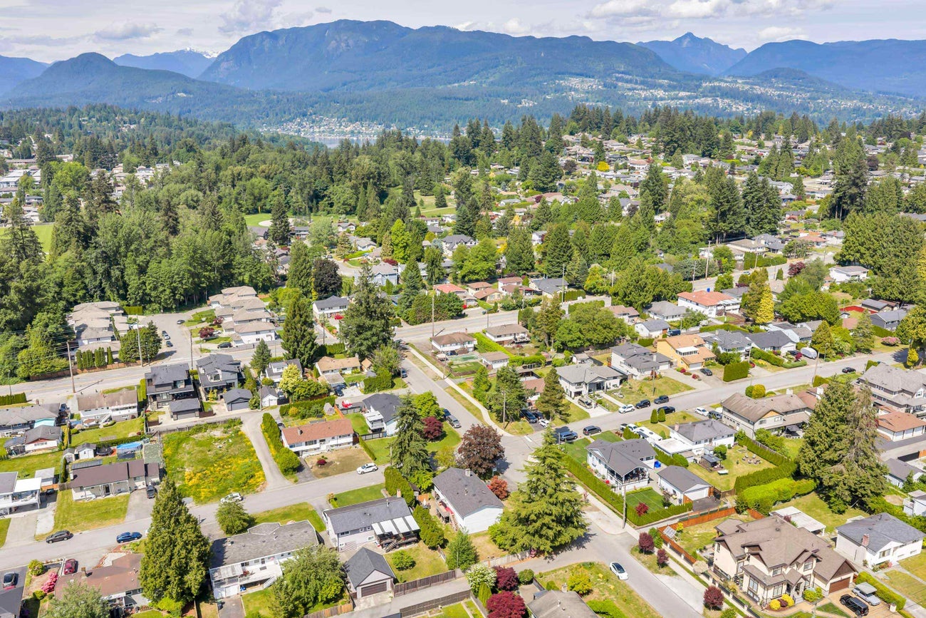 740 Townley Street - Coquitlam West Single Family Residence for Sale, 5 Bedrooms (R3124827)# - 12