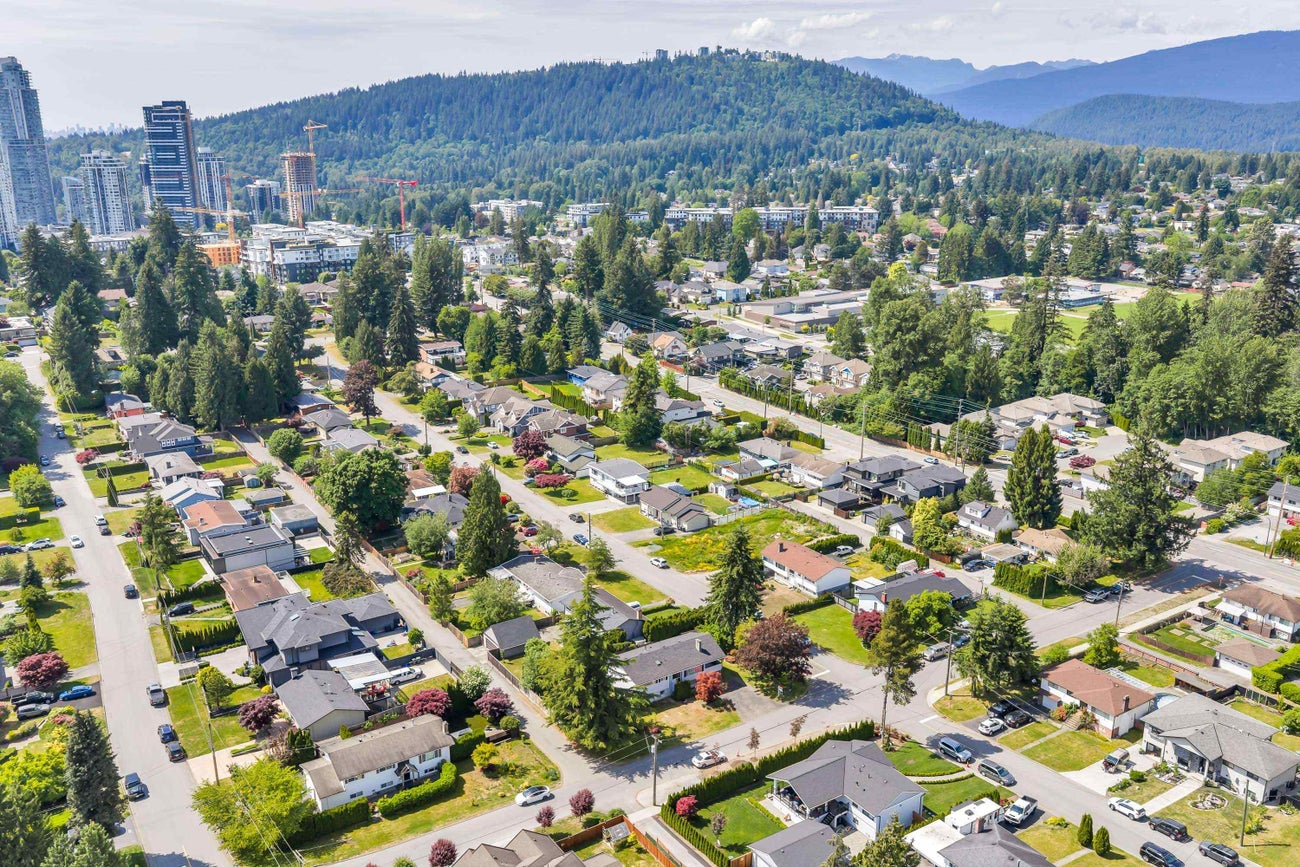 740 Townley Street - Coquitlam West Single Family Residence for Sale, 5 Bedrooms (R3124827)# - 14