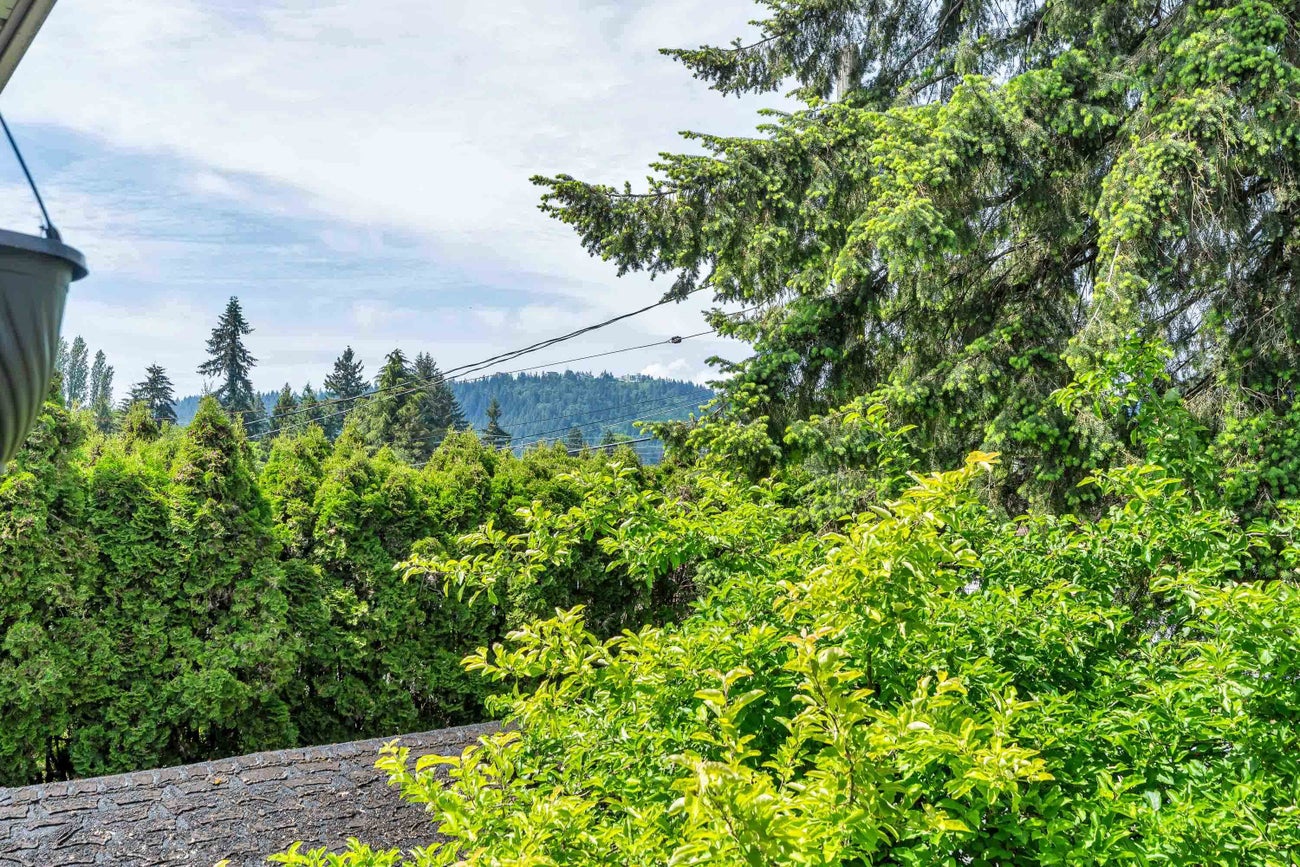 740 Townley Street - Coquitlam West Single Family Residence for Sale, 5 Bedrooms (R3124827)# - 30