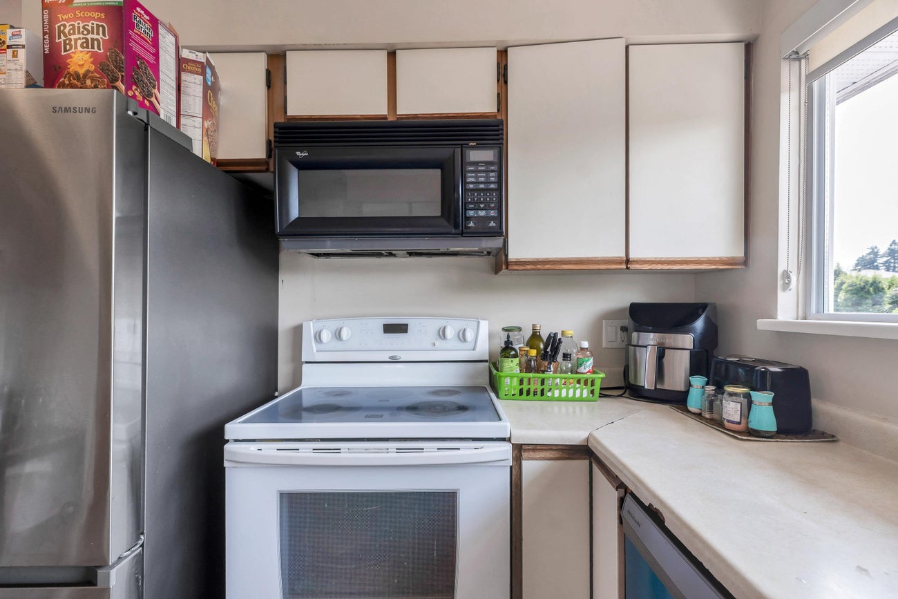 740 Townley Street - Coquitlam West Single Family Residence for Sale, 5 Bedrooms (R3124827)# - 32