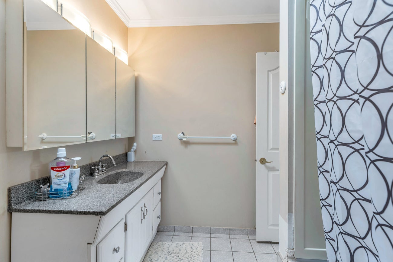 740 Townley Street - Coquitlam West Single Family Residence for Sale, 5 Bedrooms (R3124827)# - 39