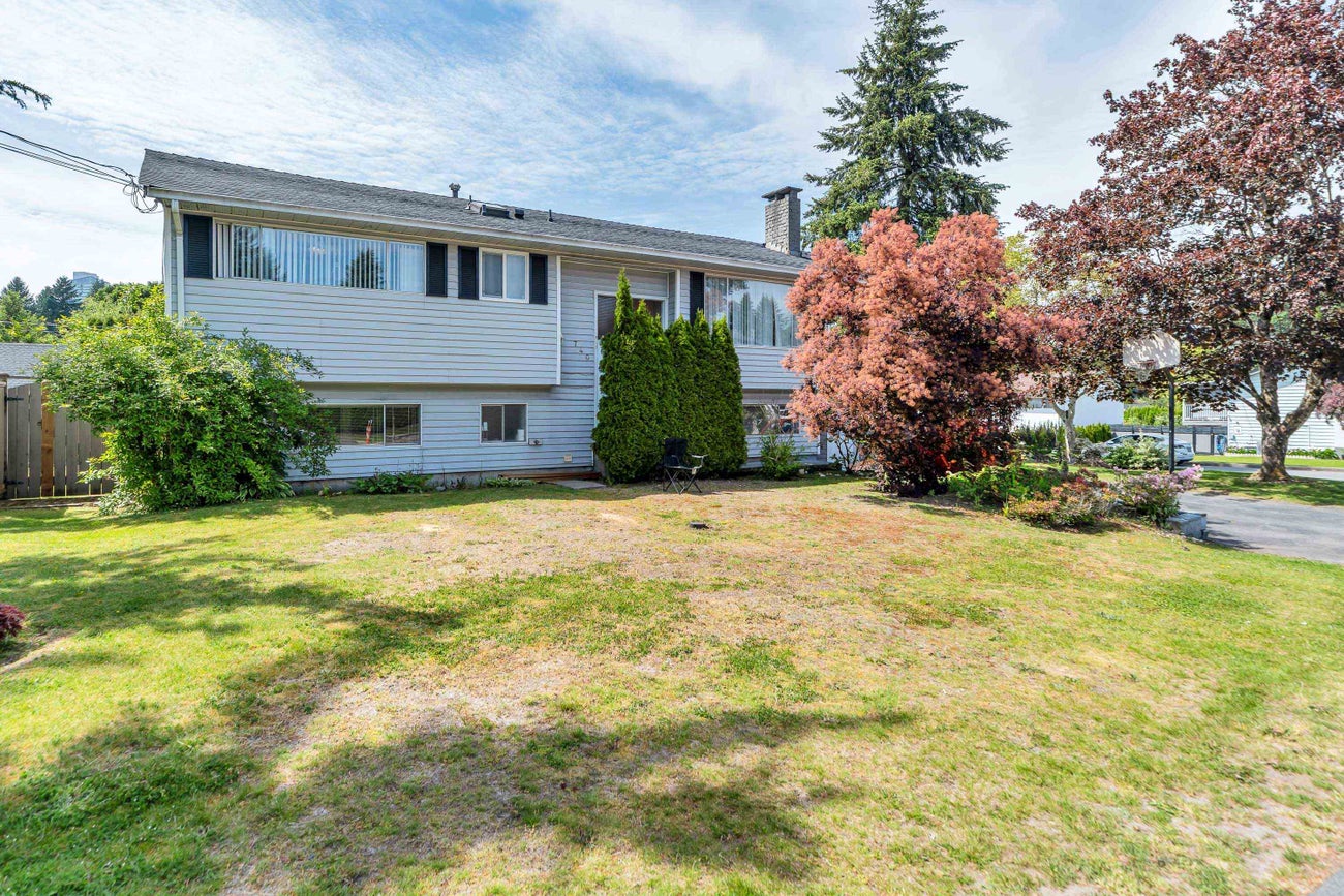 740 Townley Street - Coquitlam West Single Family Residence for Sale, 5 Bedrooms (R3124827)# - 40