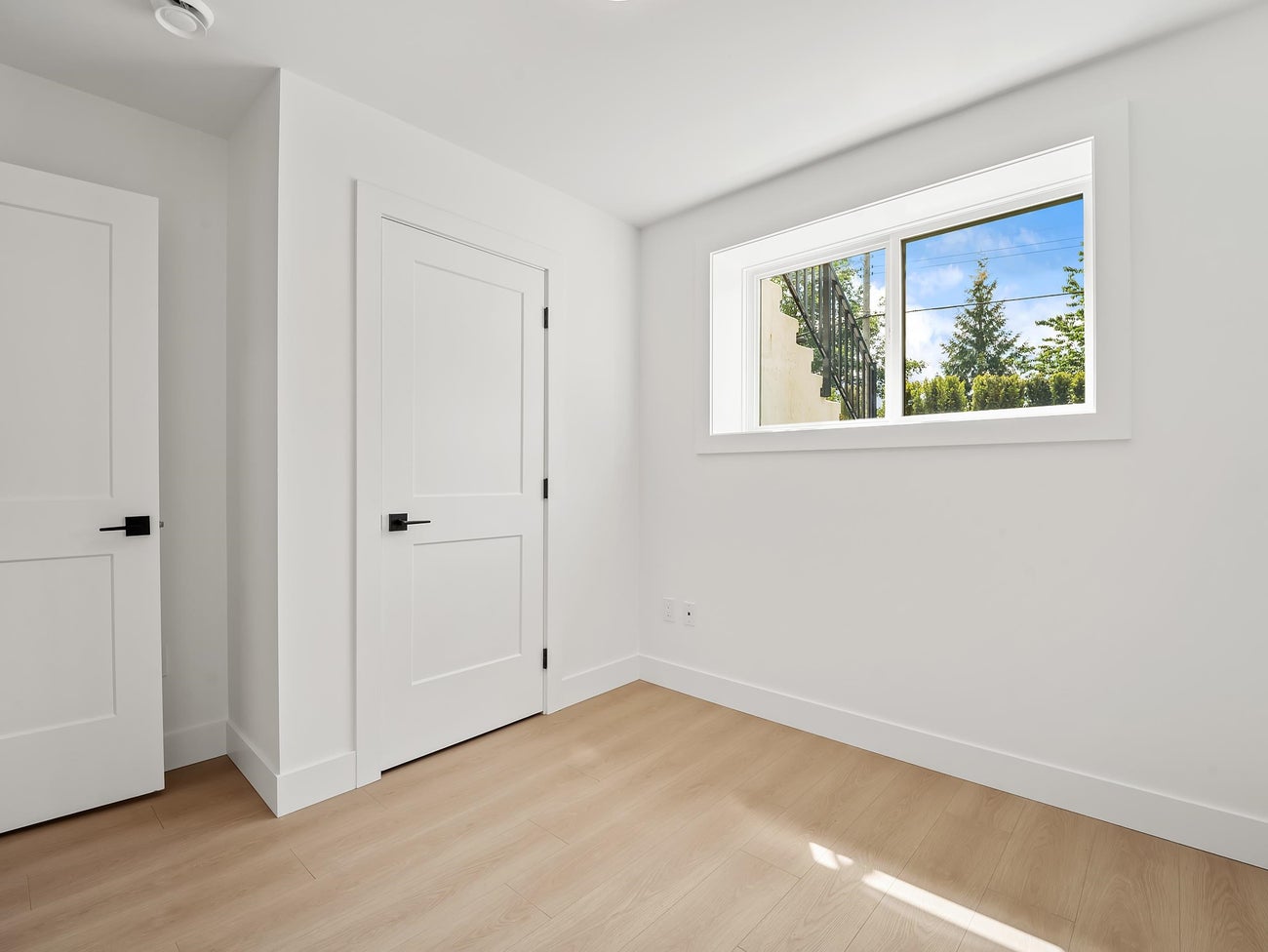 2 - 6885 Aubrey Street - Sperling-Duthie single-family-residence for Sale, 6 Bedrooms (R3126140)# - 24
