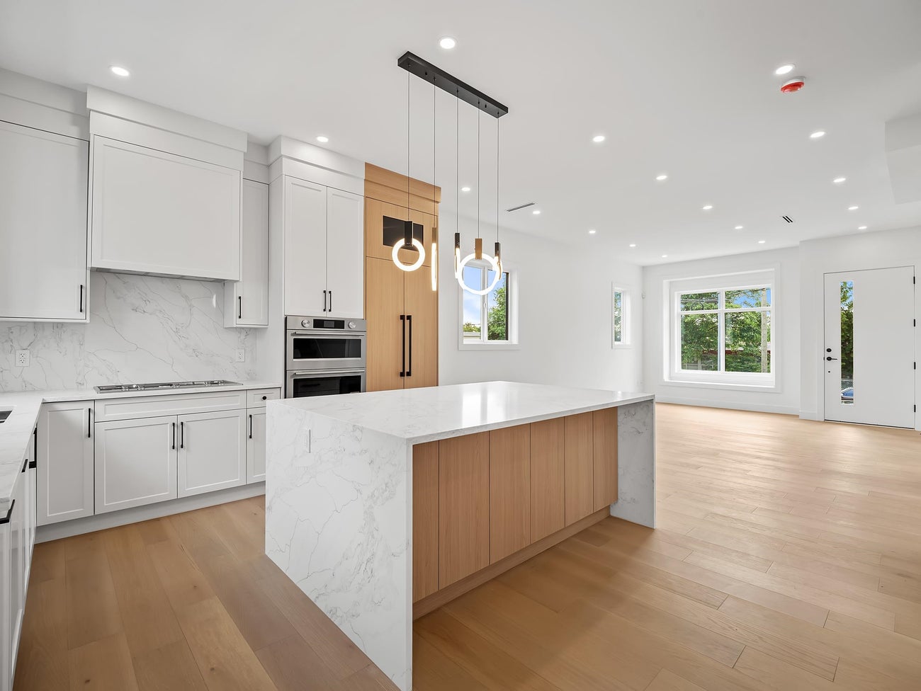 2 - 6885 Aubrey Street - Sperling-Duthie single-family-residence for Sale, 6 Bedrooms (R3126140)# - 5