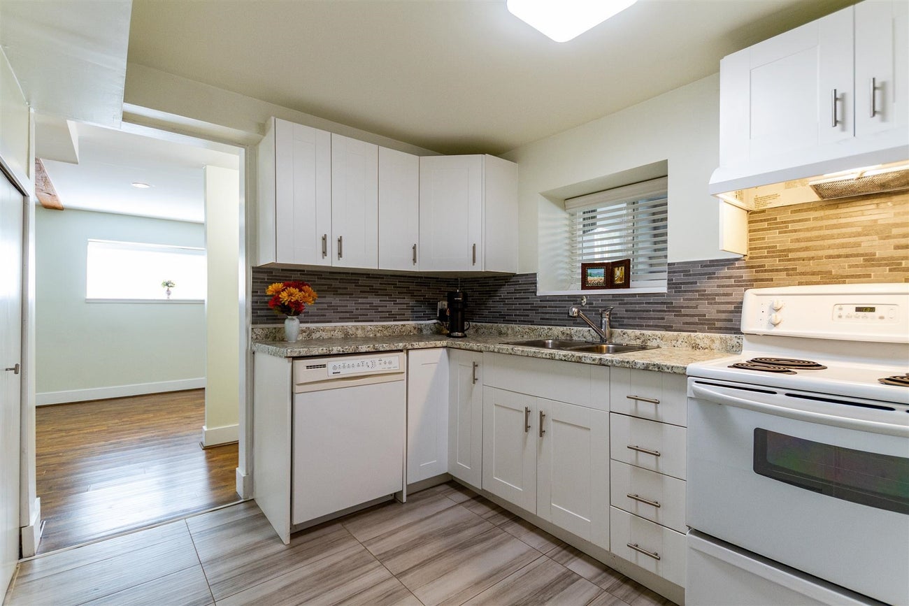 1906 Rhodena Avenue - Central Coquitlam single-family-residence for Sale, 6 Bedrooms (R3126441)# - 17