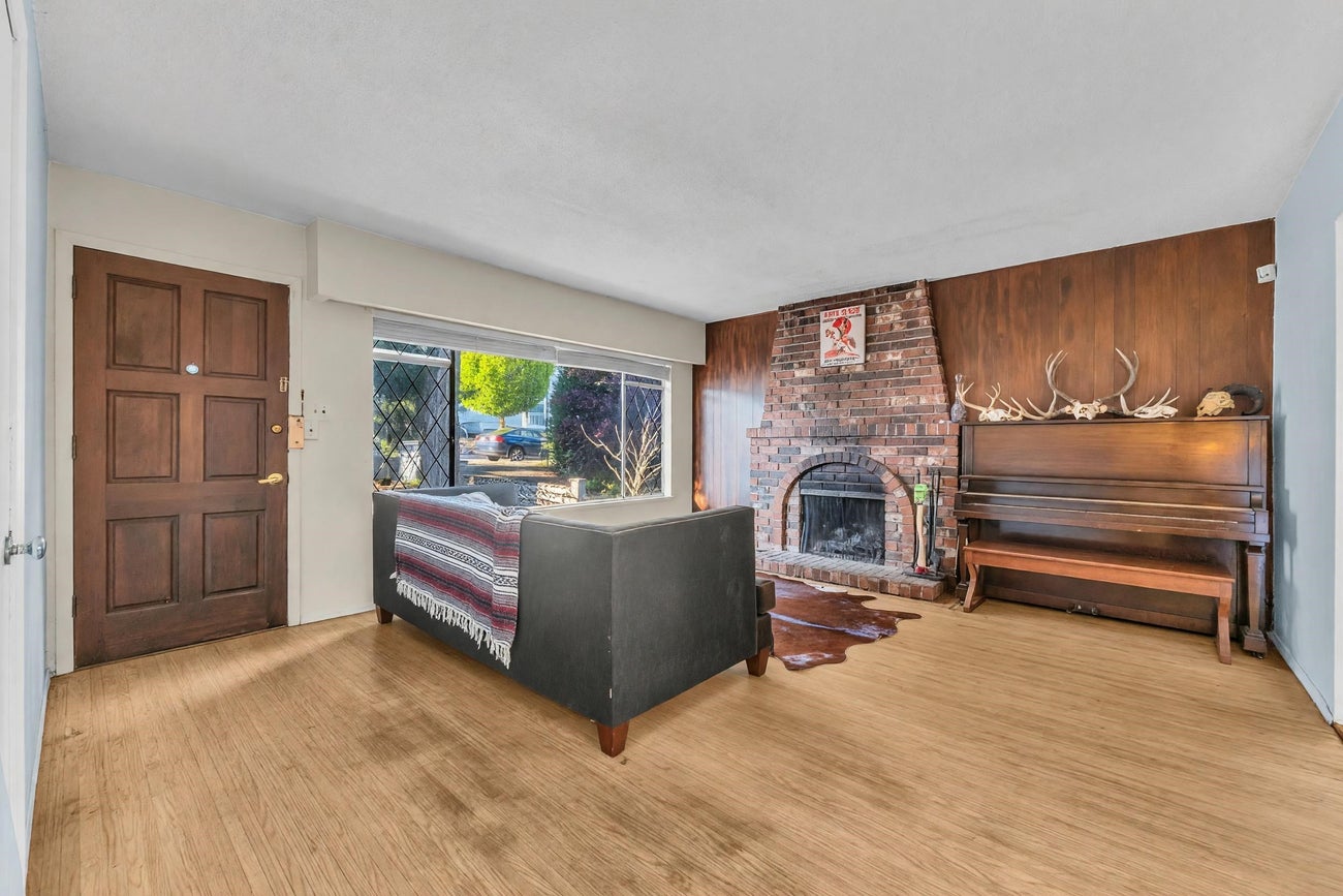 1144 Rochester Avenue - Maillardville Single Family Residence for Sale, 4 Bedrooms (R3126488)# - 2