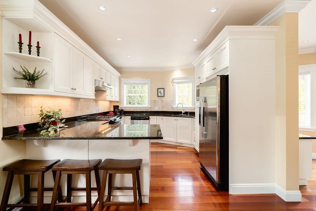 674 Colinet Street - Central Coquitlam single-family-residence for Sale, 4 Bedrooms (R3126699)# - 4