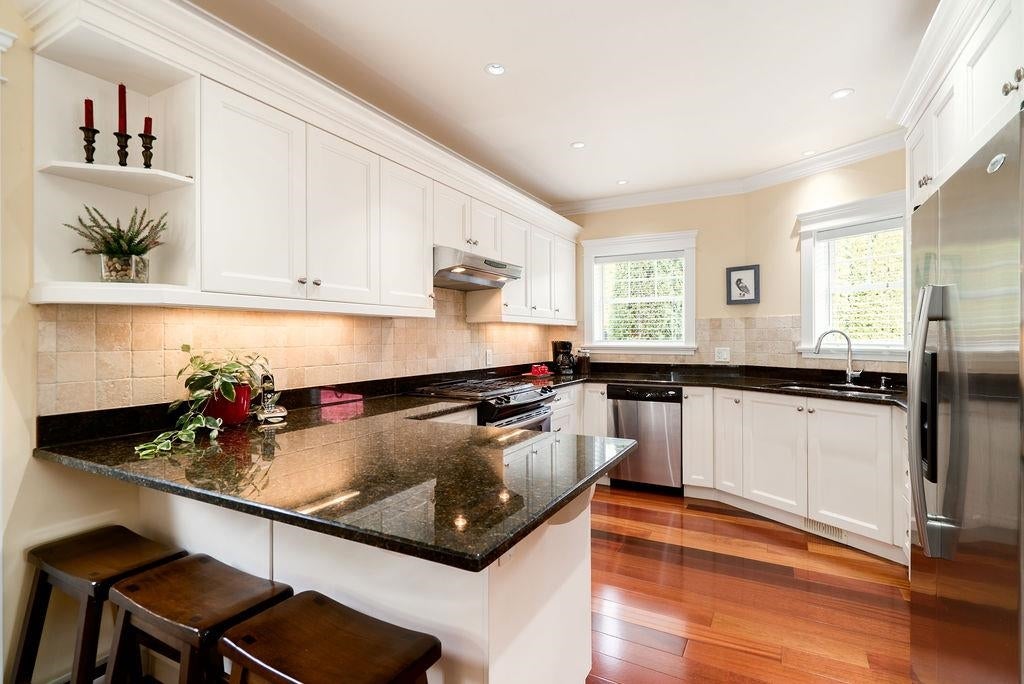 674 Colinet Street - Central Coquitlam single-family-residence for Sale, 4 Bedrooms (R3126699)# - 6