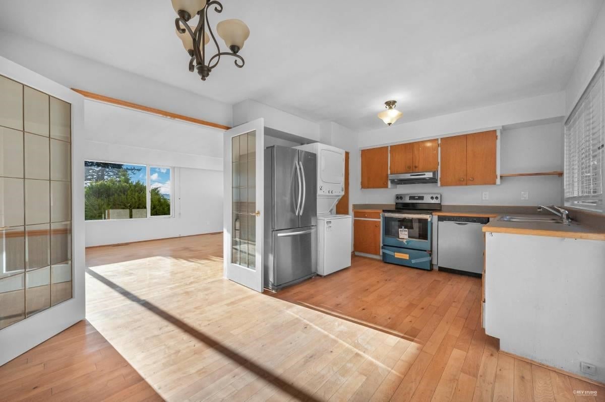 332 Laurentian Crescent - Central Coquitlam Single Family Residence for Sale, 3 Bedrooms (R3127055)# - 8