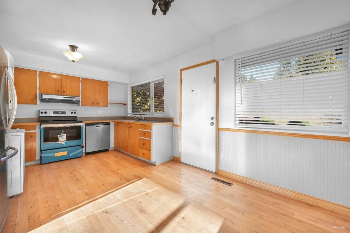 332 Laurentian Crescent - Central Coquitlam Single Family Residence for Sale, 3 Bedrooms (R3127055)# - 9