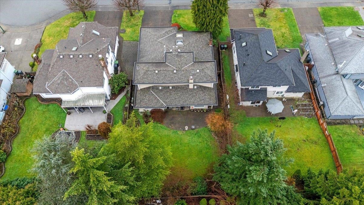 1841 Walnut Crescent - Central Coquitlam Single Family Residence for Sale, 3 Bedrooms (R3127081)# - 35