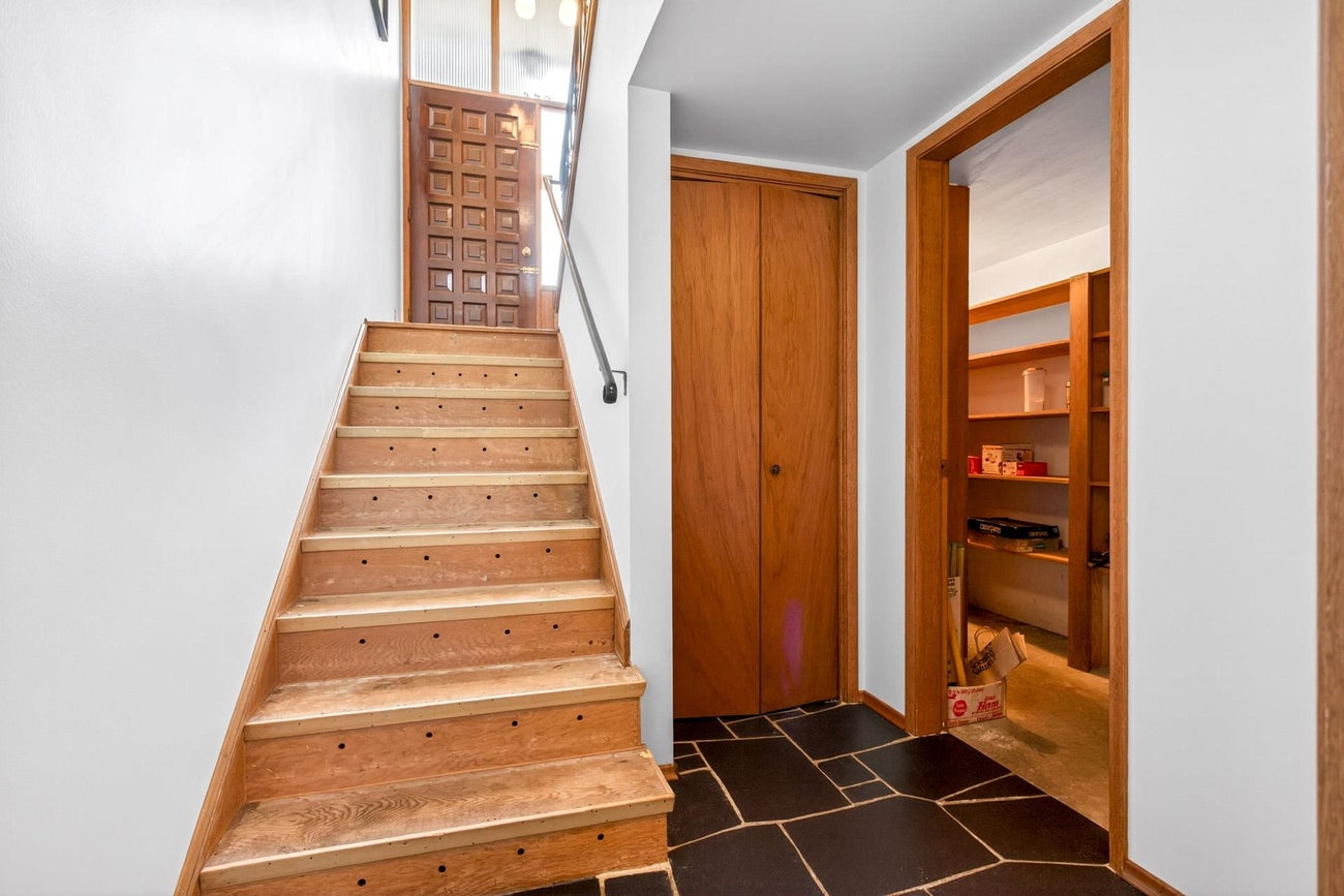 256 Rossmore Court - Central Coquitlam single-family-residence for Sale, 5 Bedrooms (R3127226)# - 23