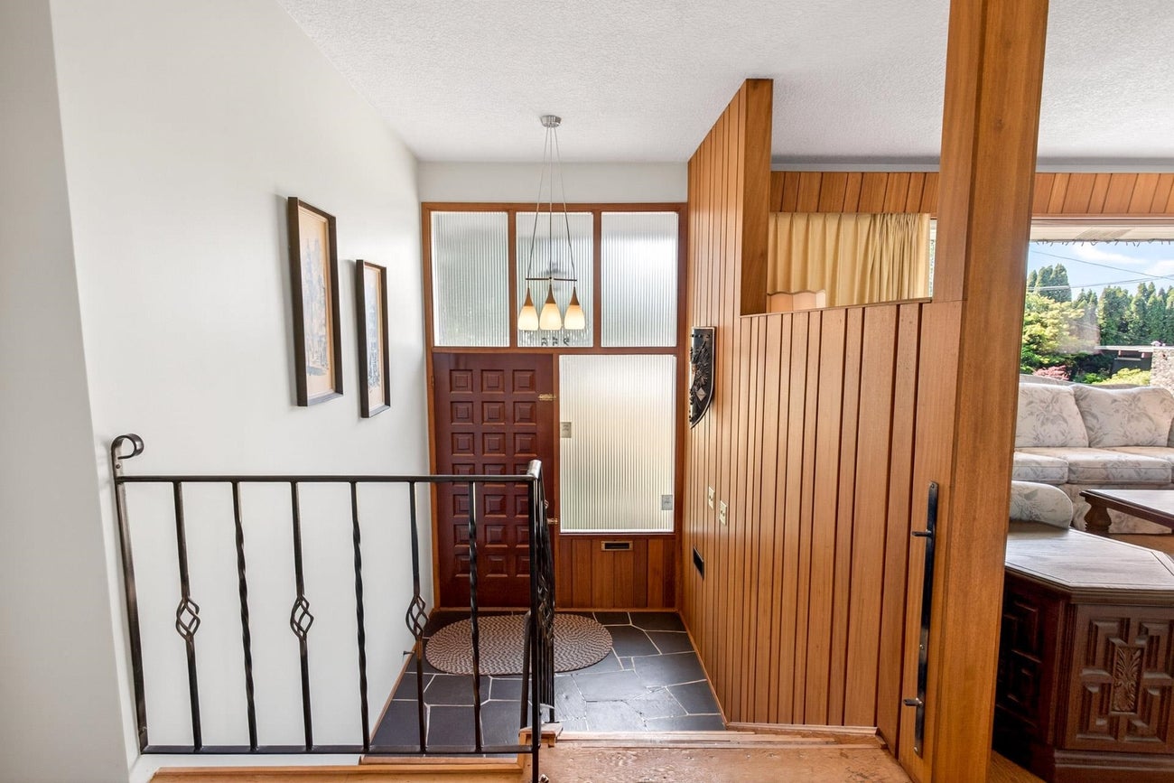 256 Rossmore Court - Central Coquitlam single-family-residence for Sale, 5 Bedrooms (R3127226)# - 6