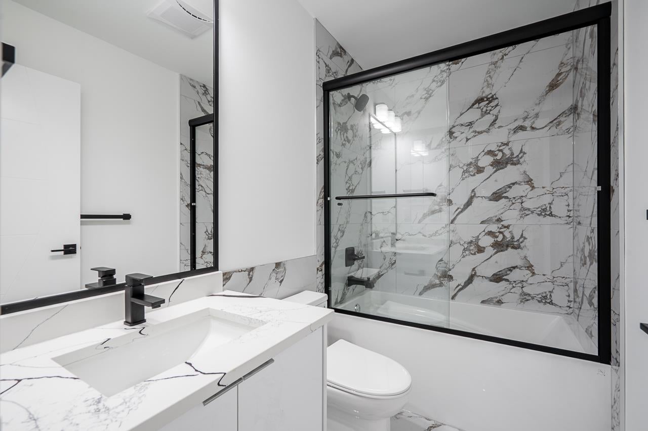 2263 Monashee Court - Coquitlam East Single Family Residence for Sale, 7 Bedrooms (R3127953)# - 36 2263 Monashee Court - Coquitlam East Single Family Residence for Sale, 7 Bedrooms (R3127953)# - 36