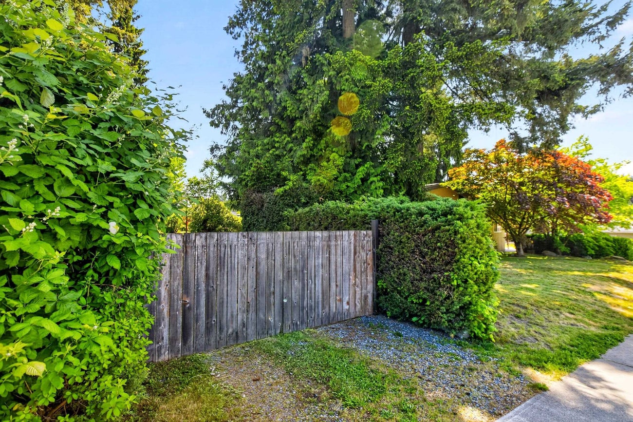 655 Macintosh Street - Central Coquitlam Single Family Residence for Sale, 3 Bedrooms (R3128041)# - 36