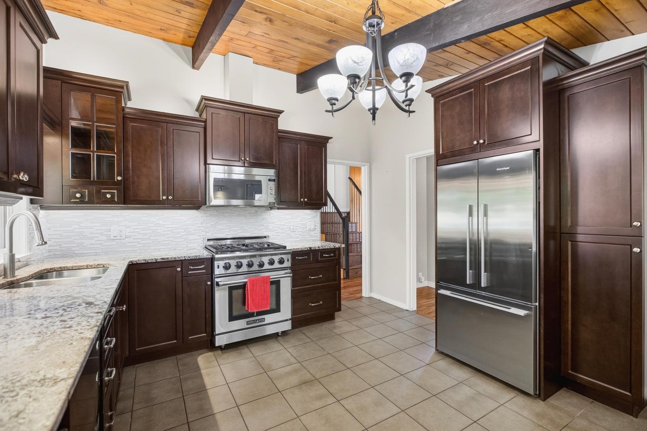 655 Macintosh Street - Central Coquitlam Single Family Residence for Sale, 3 Bedrooms (R3128041)# - 6