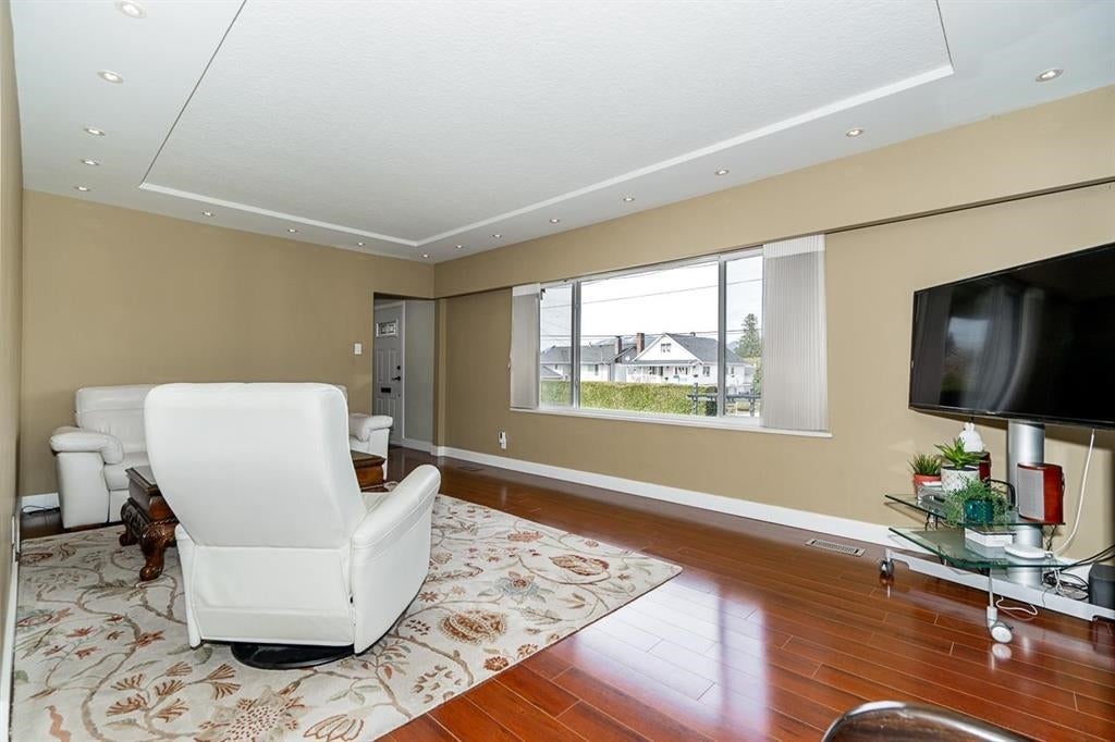 6830 Curtis Street - Sperling-Duthie single-family-residence for Sale, 5 Bedrooms (R3128598)# - 4 6830 Curtis Street - Sperling-Duthie single-family-residence for Sale, 5 Bedrooms (R3128598)# - 4