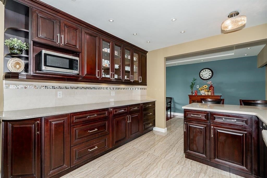 6830 Curtis Street - Sperling-Duthie single-family-residence for Sale, 5 Bedrooms (R3128598)# - 8 6830 Curtis Street - Sperling-Duthie single-family-residence for Sale, 5 Bedrooms (R3128598)# - 8