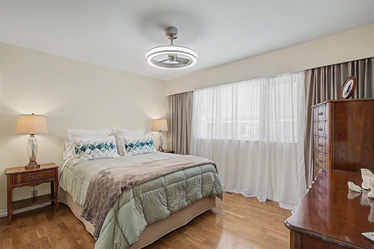 6541 Grant Street - Sperling-Duthie Single Family Residence for Sale, 4 Bedrooms (R3130040)# - 16 6541 Grant Street - Sperling-Duthie Single Family Residence for Sale, 4 Bedrooms (R3130040)# - 16