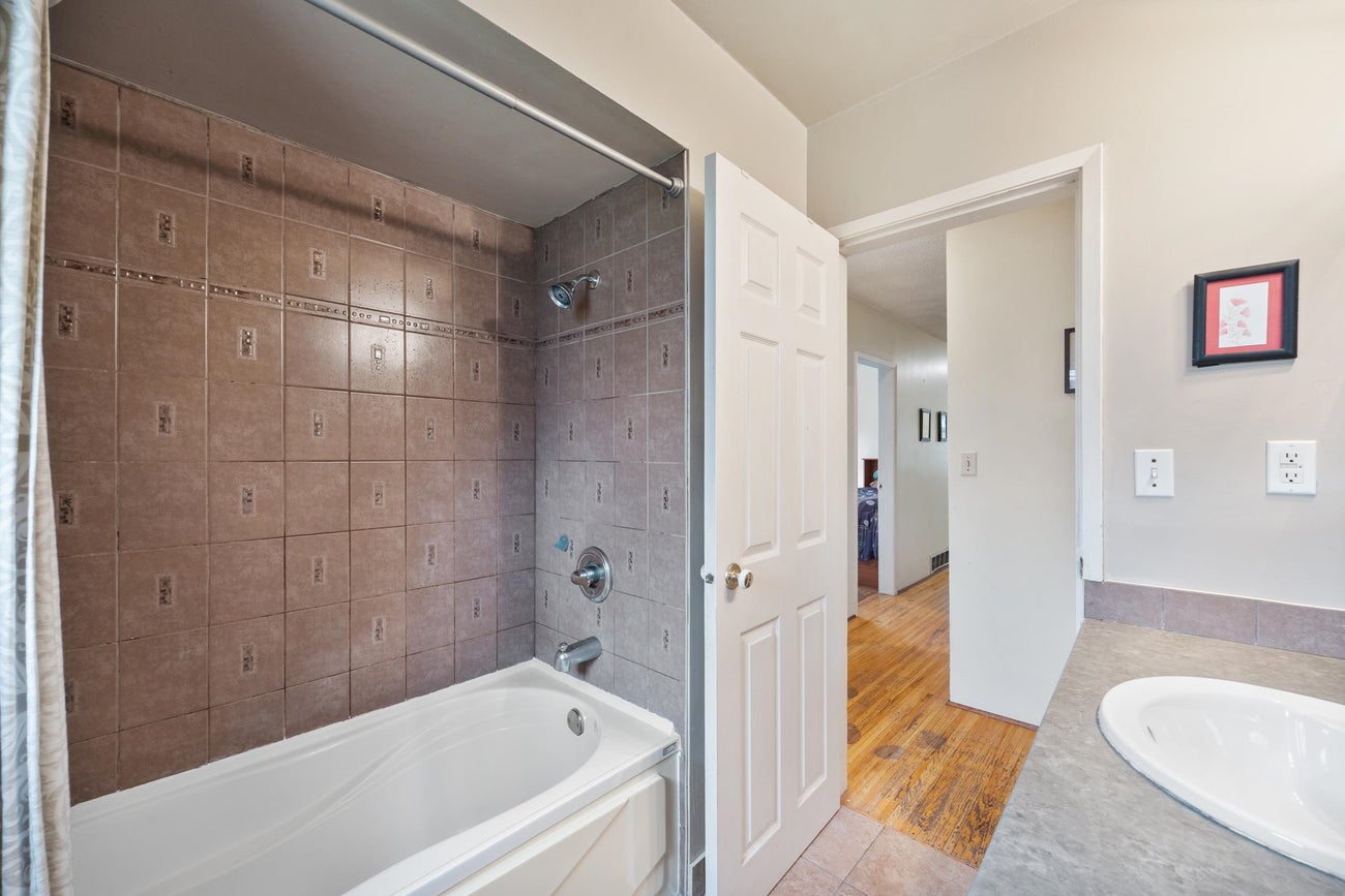 1530 Sherlock Avenue - Sperling-Duthie single-family-residence for Sale, 4 Bedrooms (R3130891)# - 26