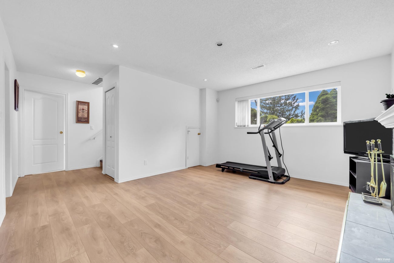 2519 Penshurst Court - Coquitlam East Single Family Residence for Sale, 4 Bedrooms (R3131739)# - 21