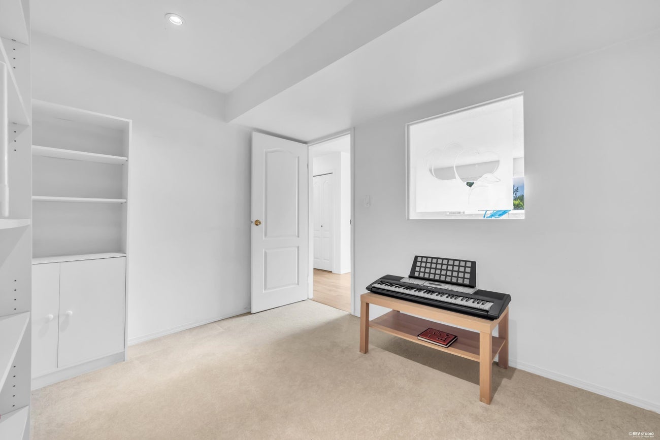 2519 Penshurst Court - Coquitlam East Single Family Residence for Sale, 4 Bedrooms (R3131739)# - 23