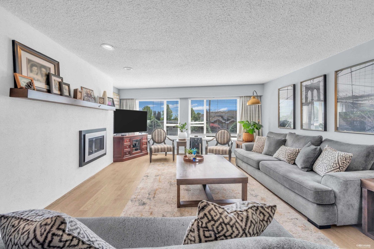 6655 - - 6657 Aubrey Street - Sperling-Duthie Single Family Residence for Sale, 10 Bedrooms (R3132571)# - 10 6655 - - 6657 Aubrey Street - Sperling-Duthie Single Family Residence for Sale, 10 Bedrooms (R3132571)# - 10