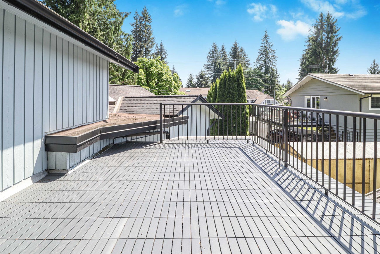 1225 Foster Avenue - Central Coquitlam Single Family Residence for Sale, 6 Bedrooms (R3132703)# - 23